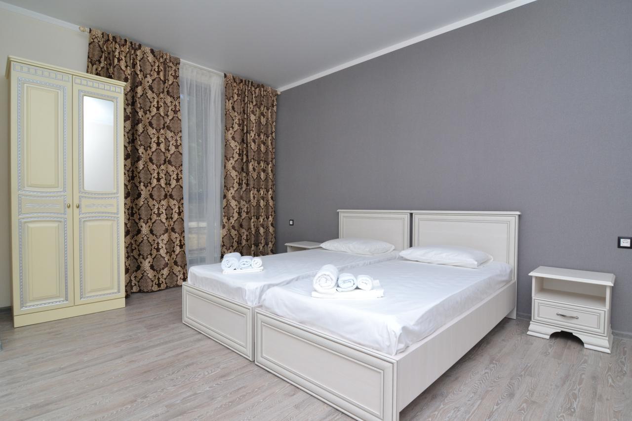 Hotel Apra Pizunda Bagian luar foto