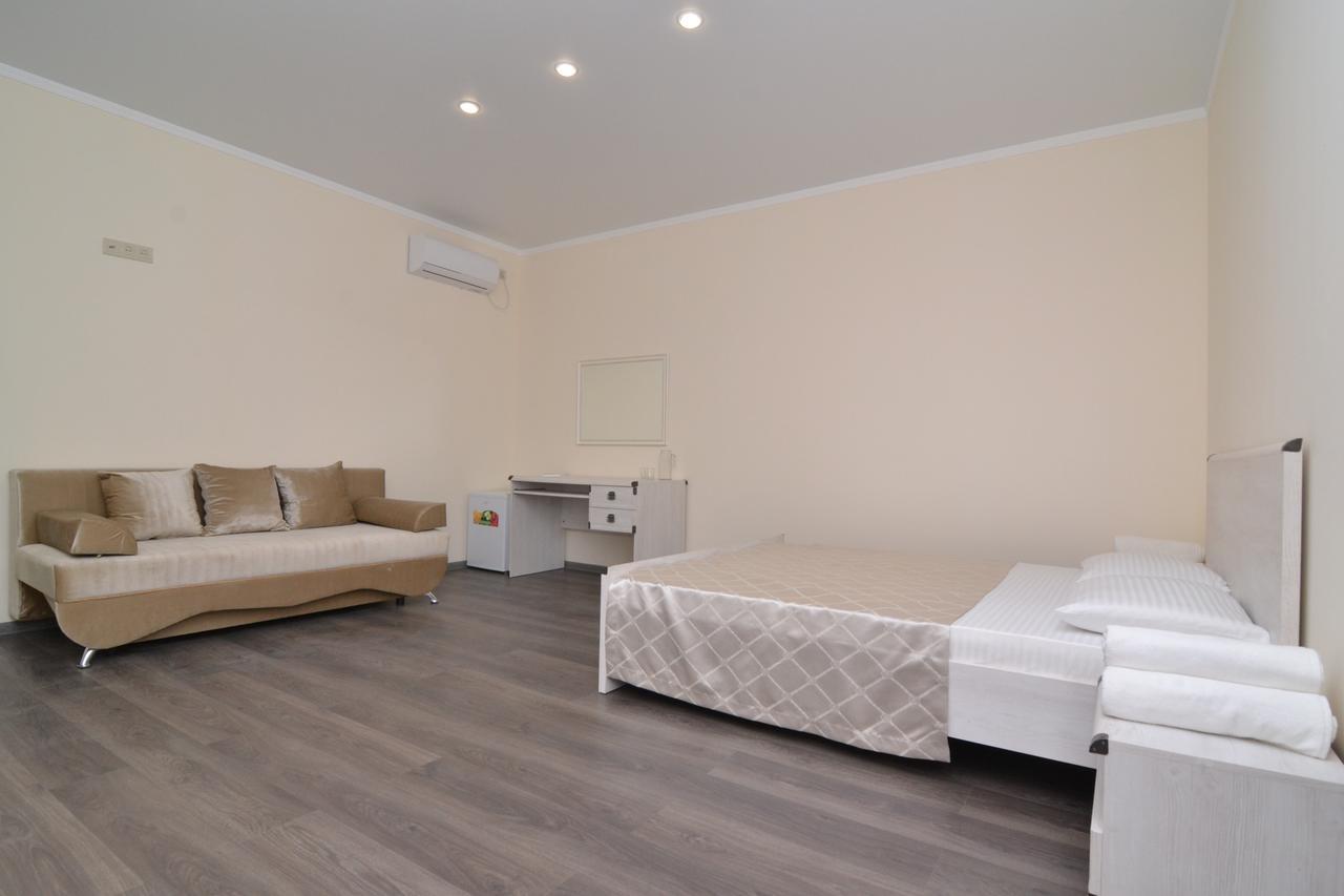Hotel Apra Pizunda Bagian luar foto