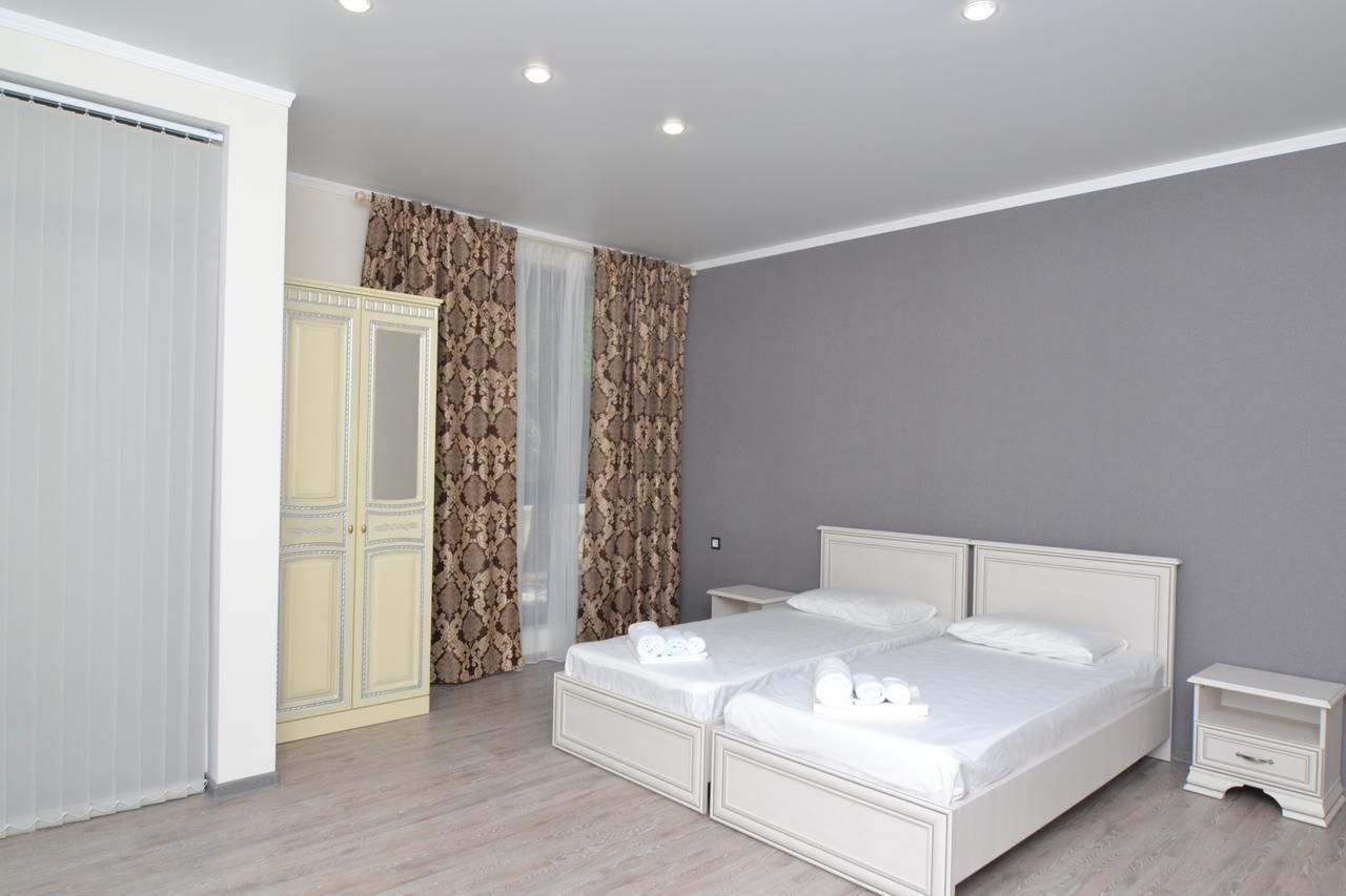 Hotel Apra Pizunda Bagian luar foto