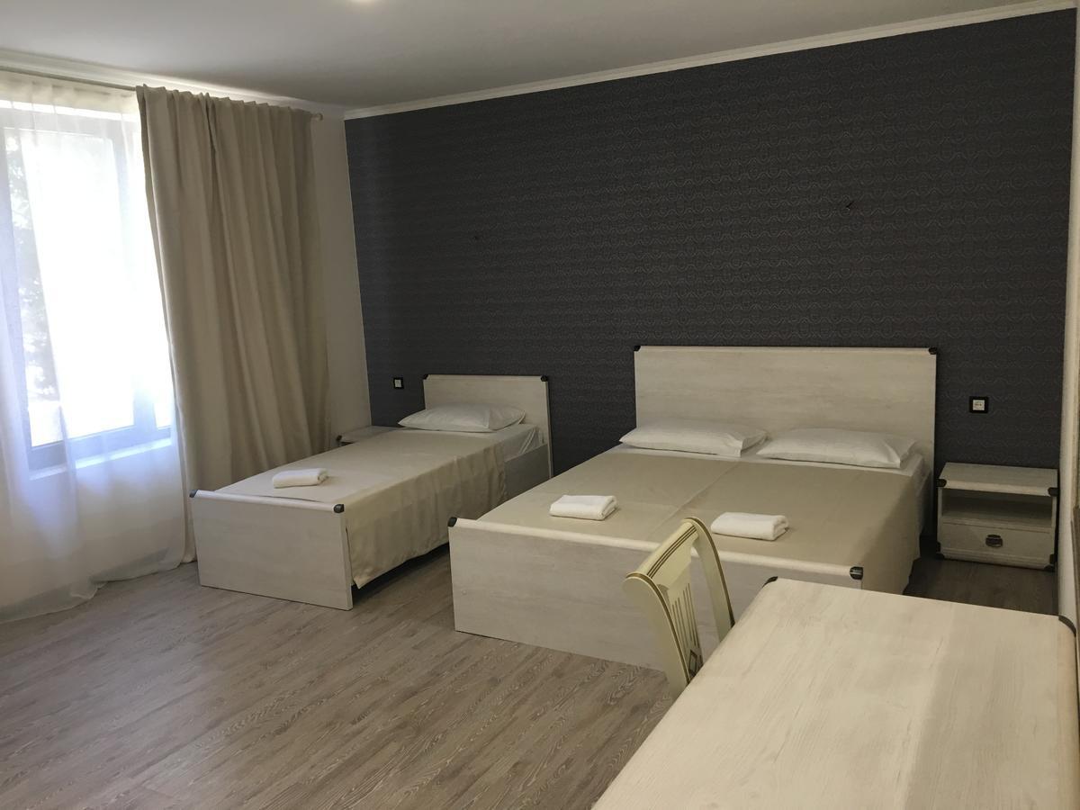 Hotel Apra Pizunda Bagian luar foto